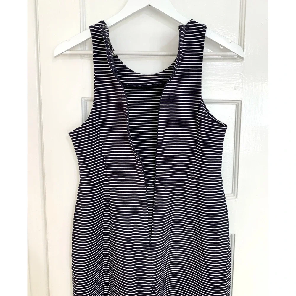Banana Republic Sleeveless Ponte Sheath Dress Navy White Stripe Career Size 6